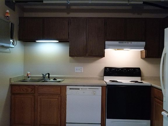 2nd image of 323 N Lincoln Ave APT 4