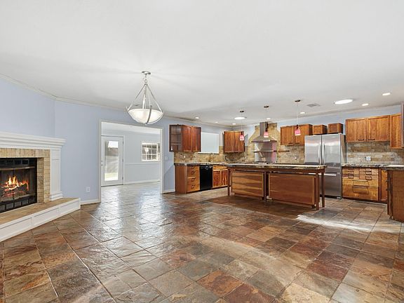 2nd image of 1522 Kiwi Ct