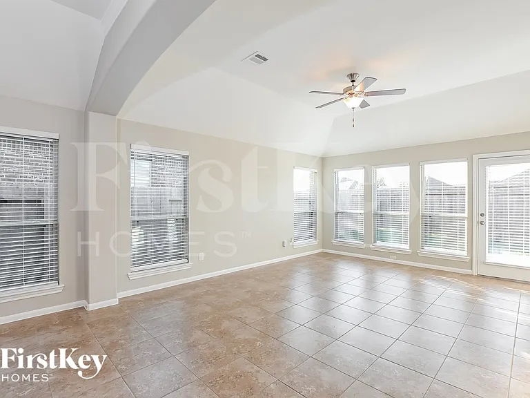 31206 Harmony Falls Ct — Photo 3