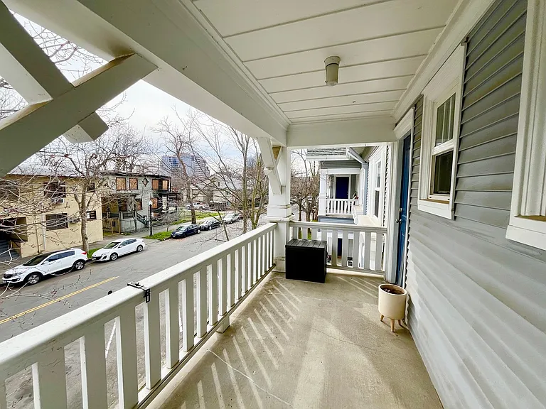 600 11th Street — Photo 8