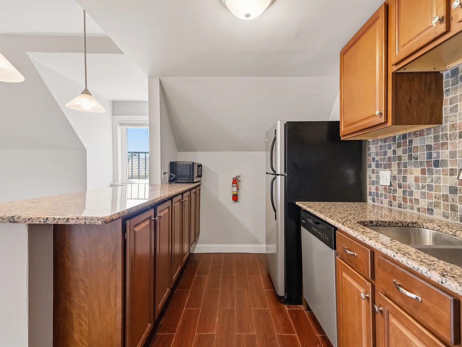 5825 Bartlett — Photo 3
