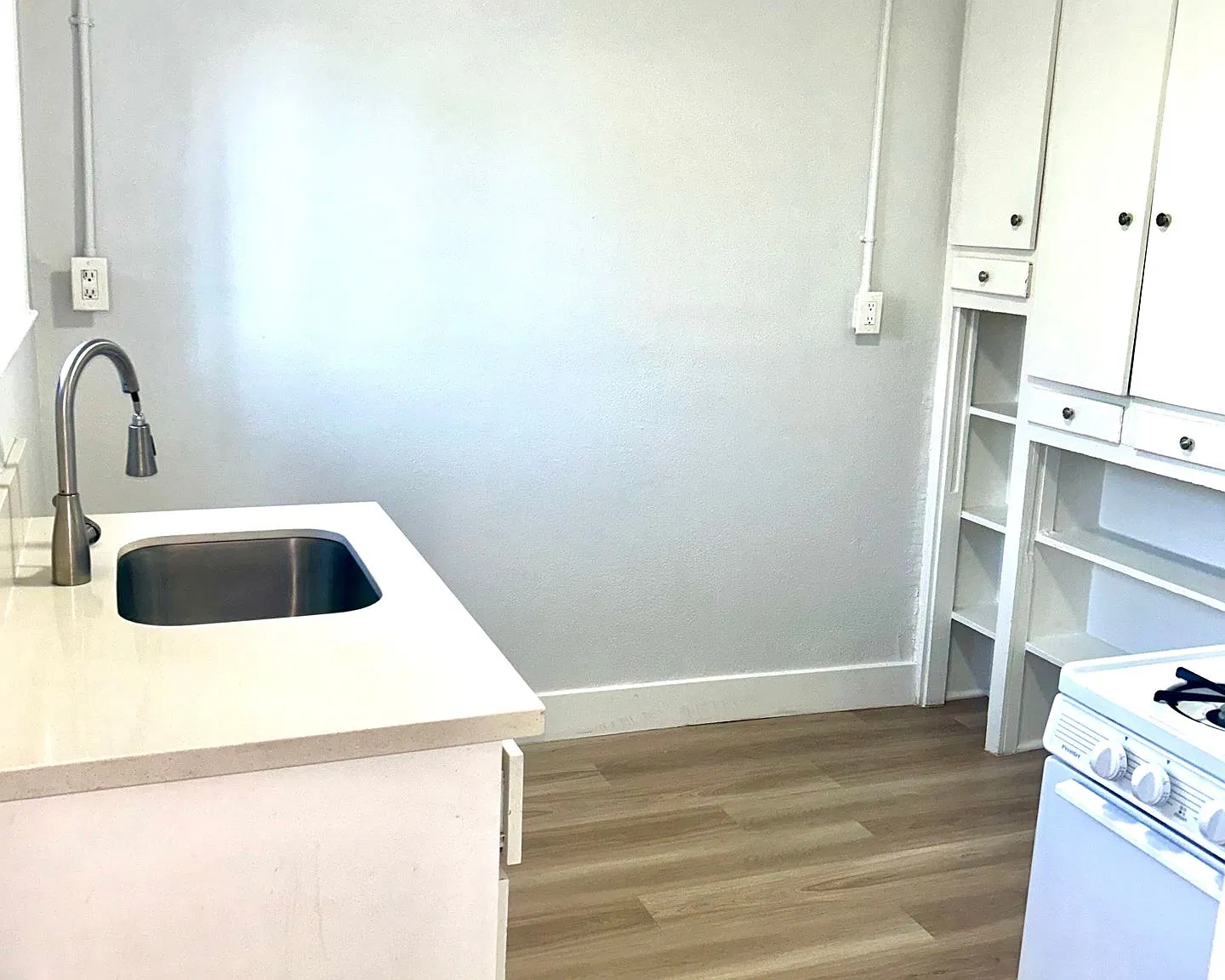 1240 Dawson Ave — Photo 3