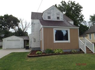 1108 W 5th St, Sterling, IL 61081