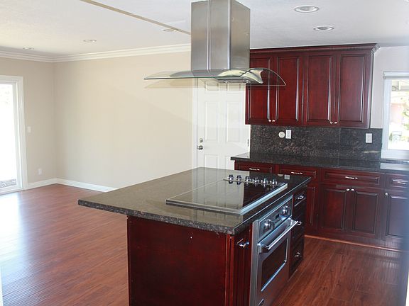 2nd image of 119 S Orange Hill Ln