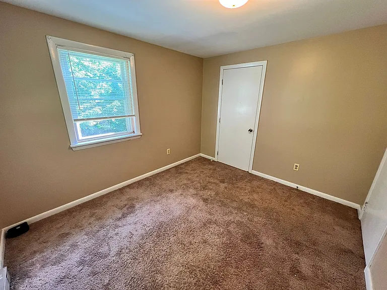 22 Hadley Road — Photo 11