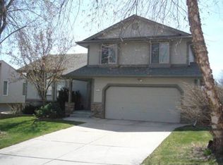 15817 Decatur St, Omaha, NE 68118