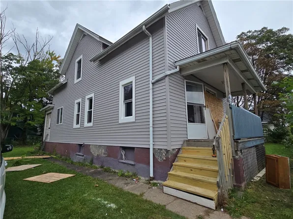 865 N Goodman St, Rochester, NY 14609