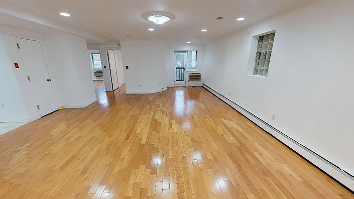 Sold by Metro Garden Realty NYC | media 10