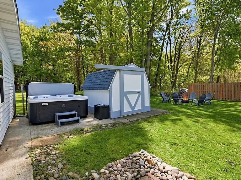 4262 Lake Rd E #ID1593881P — Photo 32
