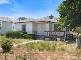 415 3rd Ave NE, Soap Lake, WA 98851