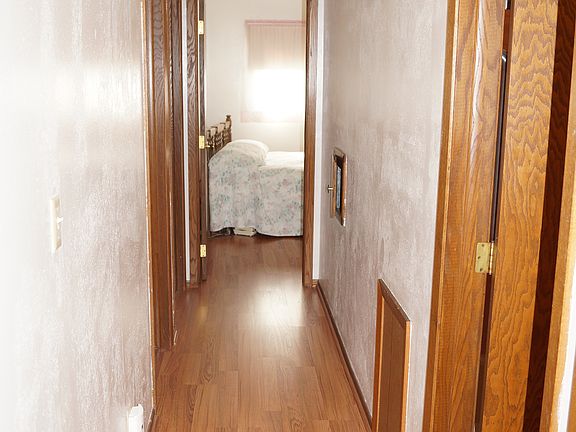 5th image of 1138 Lincoln Ave