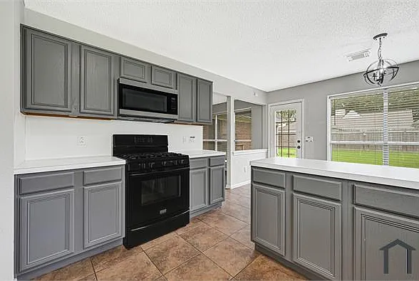 3906 Greenwood Dr — Photo 16