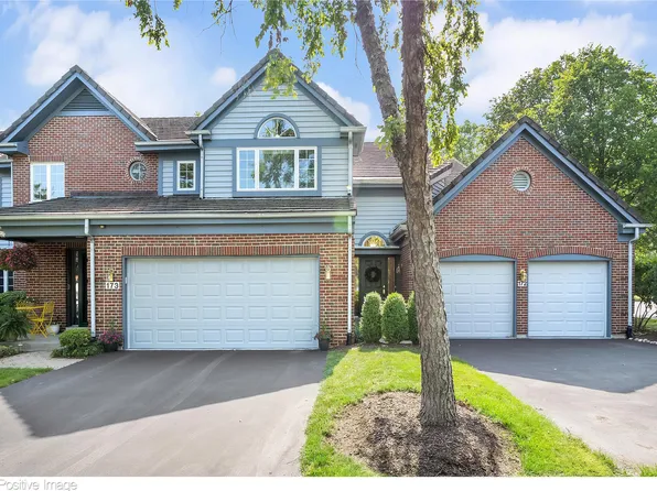 172 Foxborough Pl #172, Willowbrook, IL 60527