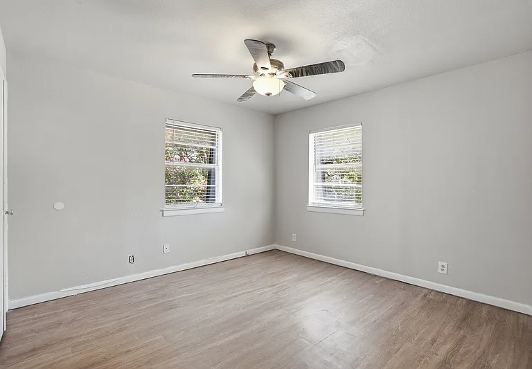 3209 Rogers Ave — Photo 10