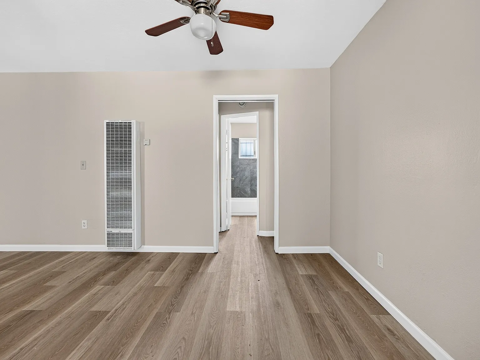 1 bed, 700 sqft, $1,750 — Photo 3