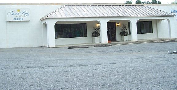 5th image of 315 Elkin Hwy