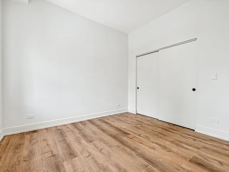 2219 N Hamilton Ave #101 — Photo 5