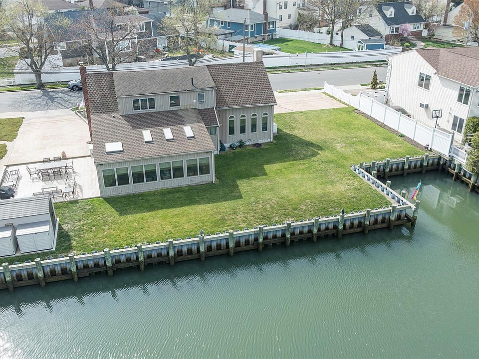 1st image of 3414 Riverside Drive