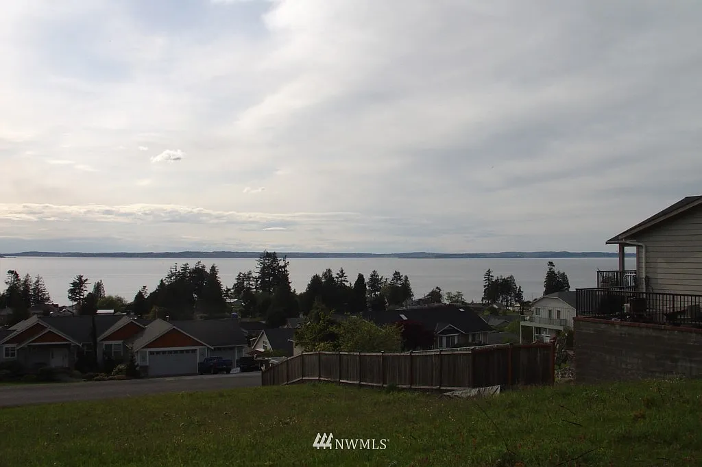 32 Lt Melissa Street photo 1