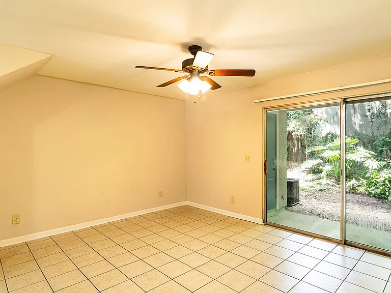 4411 SW 34th St #702 — Photo 10