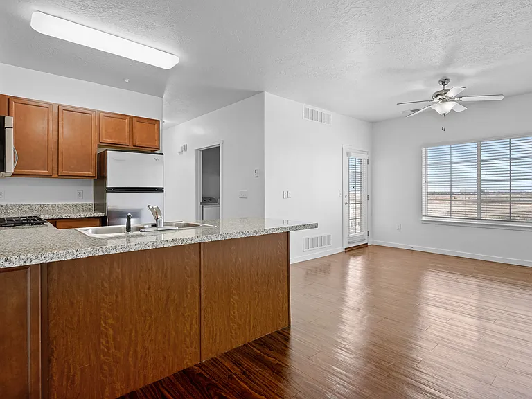 Outlook Apartments — Photo 36