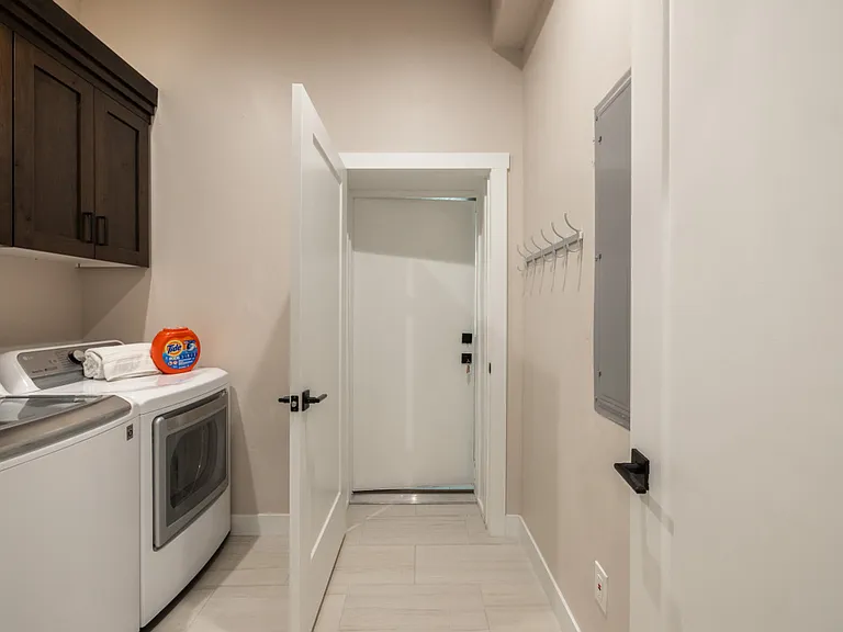Laundry Room Cabinet