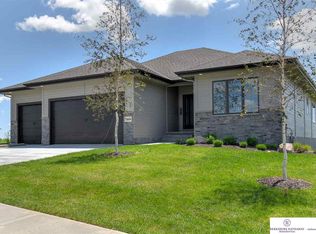 18659 Schofield Dr, Omaha, NE 68136