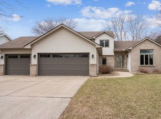 6333 Coyote Trl, Lino Lakes, MN 55014
