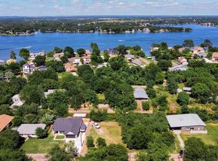 127 Channel Dr, Llano, TX 78643