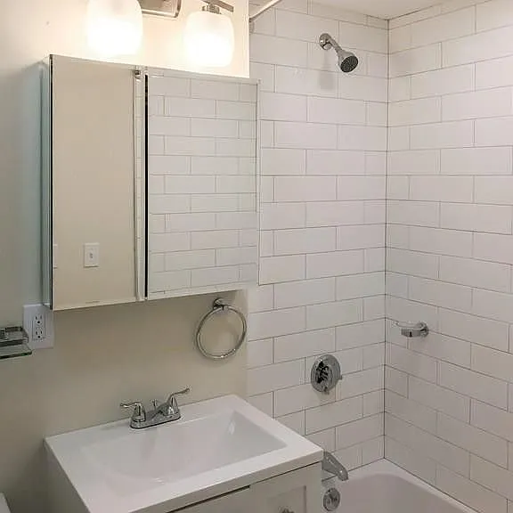 395 Harvard St #5 — Photo 7