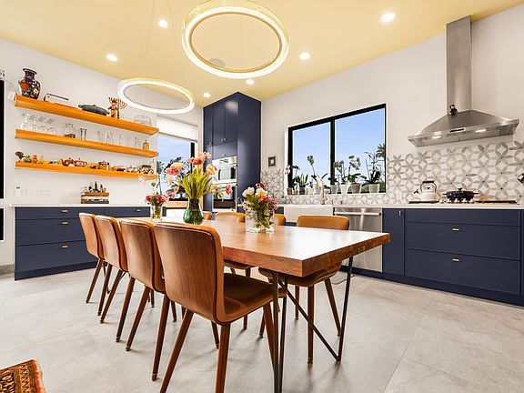 dining / kitchen