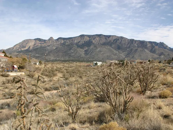 10650 Elena Dr NE, Albuquerque, NM 87122