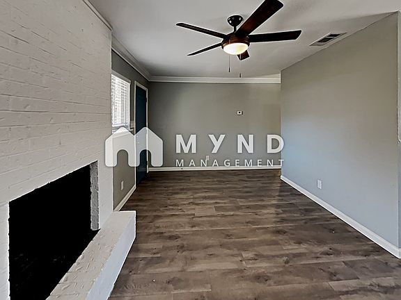 4th image of 304 John Nance Garner Cir Unit 1