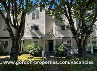 16913 NE Halsey St, Portland, OR 97230