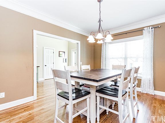 5th image of 37 Roasted Nut Ln