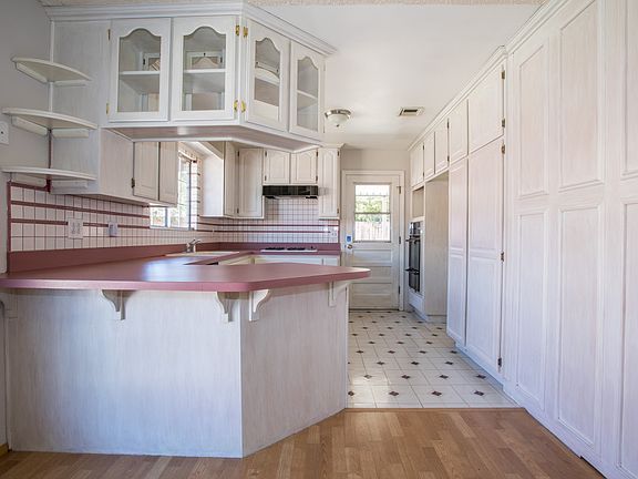 2nd image of 1302 Echo Dr