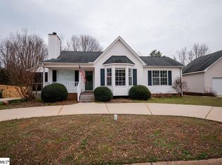 611 Oak Valley Dr, Simpsonville, SC 29681
