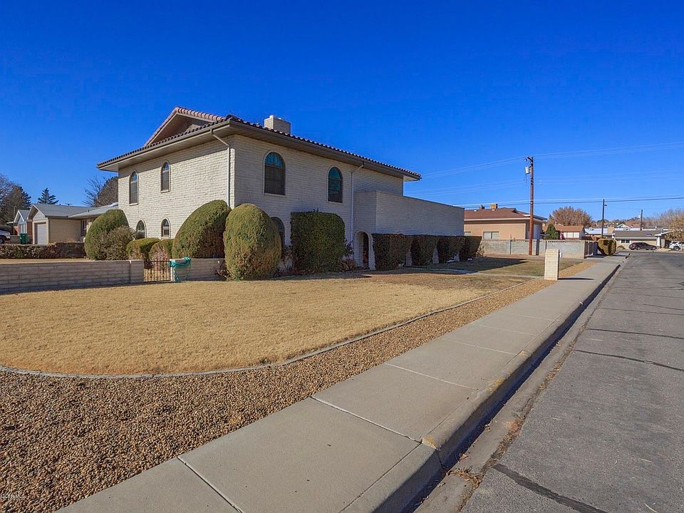 1st image of 2205 N Santiago Ave