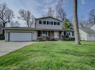 5287 Owen Rd, Linden, MI 48451
