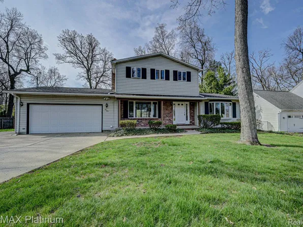 5287 Owen Rd, Linden, MI 48451