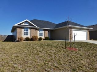 3930 S El Salvador Ave, Springfield, MO 65807