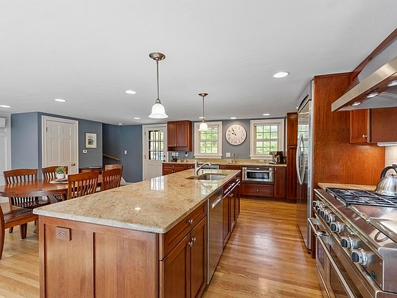 5th image of 93 Nashoba Rd