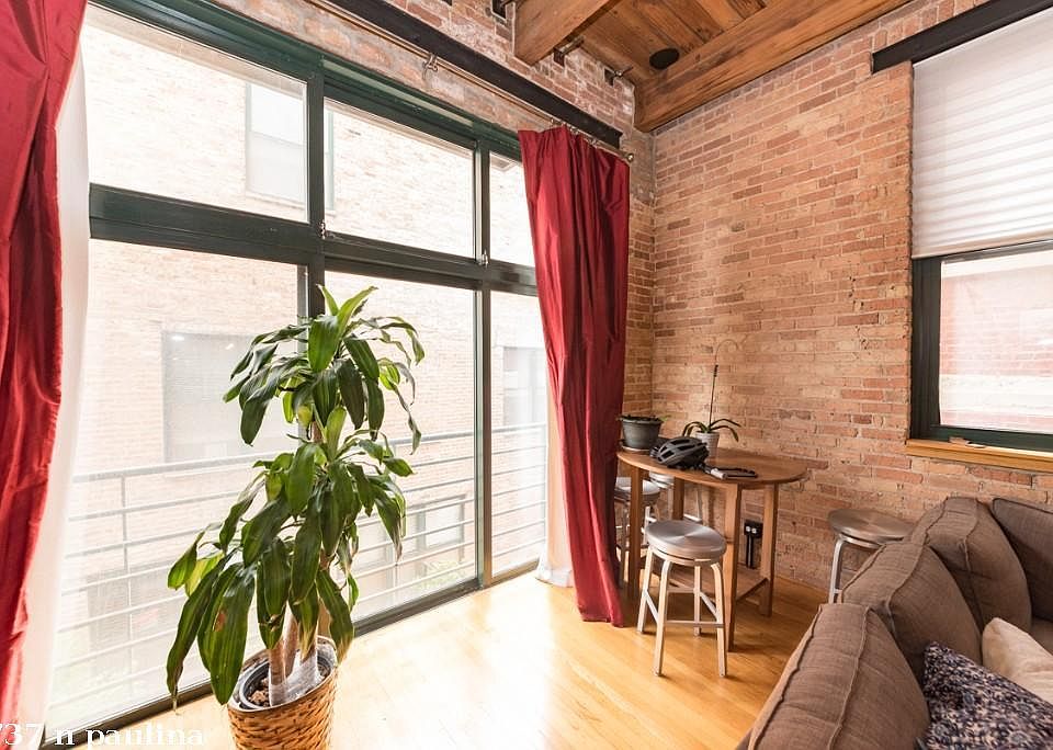1st image of 1737 N Paulina St #1111