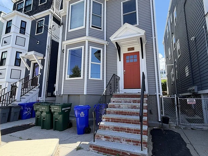 225 E Eagle St #1 — Photo 14
