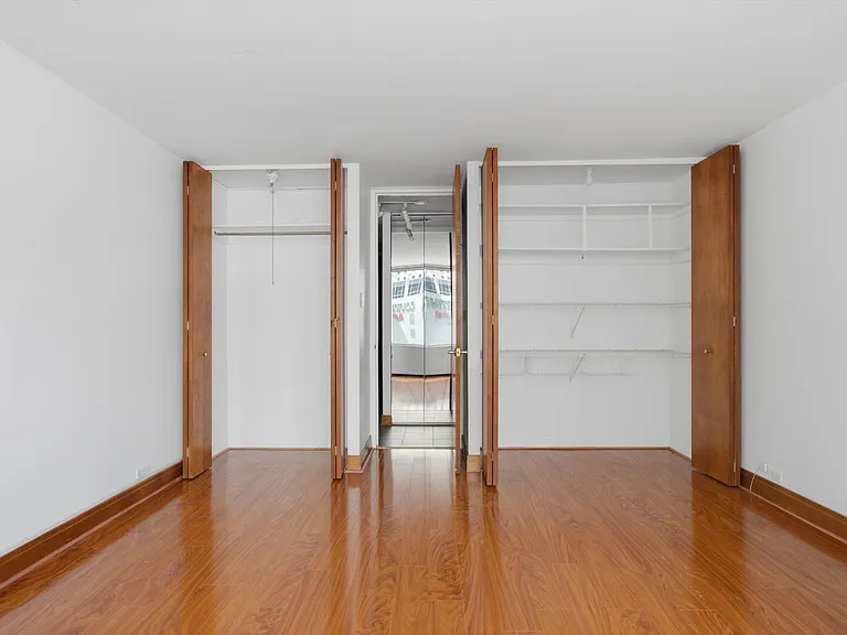 535 N Michigan Ave #1009 — Photo 11