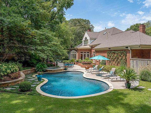 4th image of 6597 Oak Estates Dr
