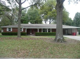 304 Kramer Dr, Sikeston, MO 63801