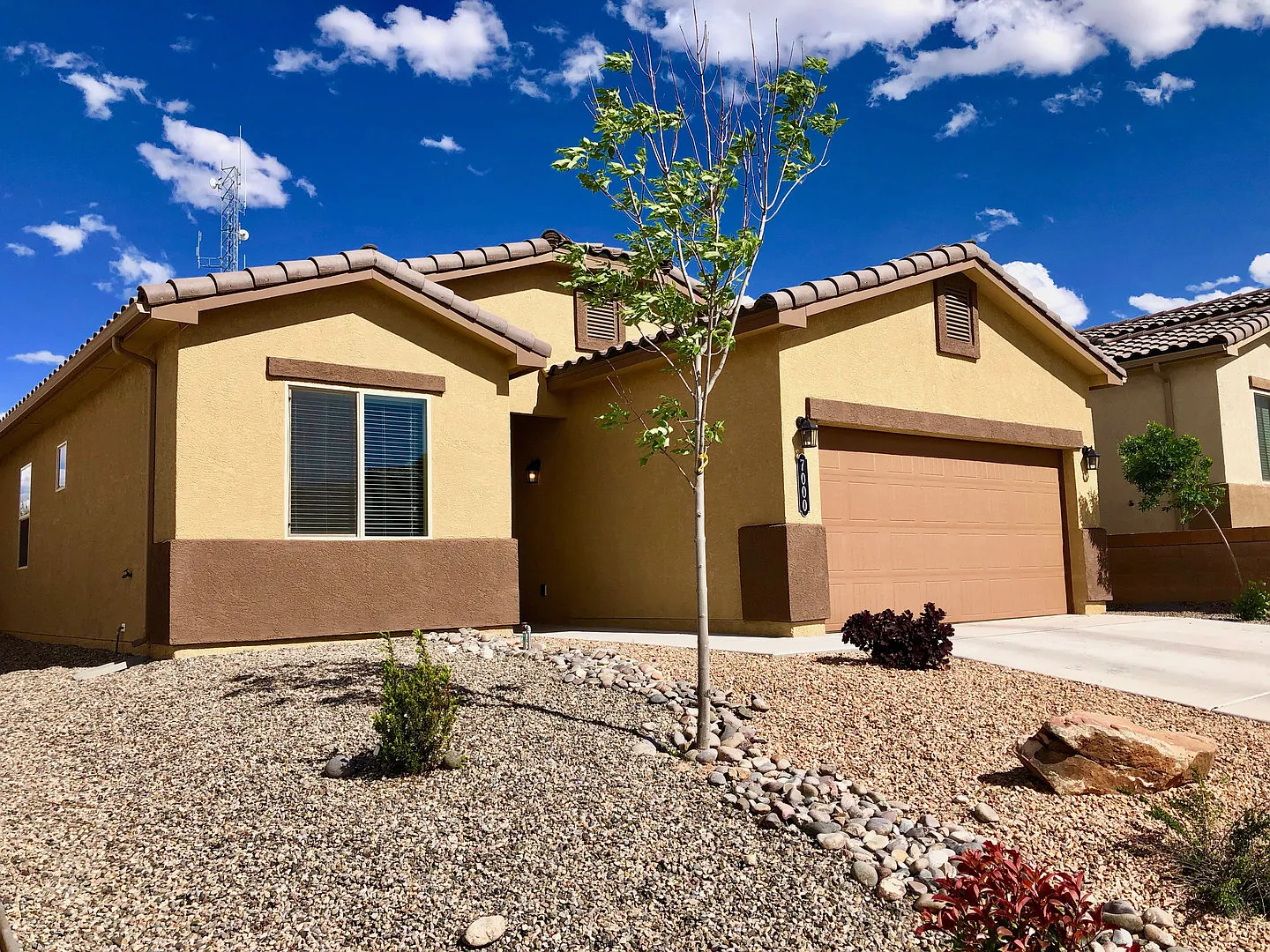 Spacious 3 Bedroom Home in Rio Rancho | Refrigerated Air | Large Backyard | Near Hwy 550 & 528 — Photo 2