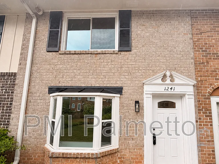 1241 Grove Park Ln — Photo 1