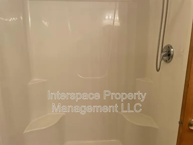 175 Liberty Ln #1 — Photo 8